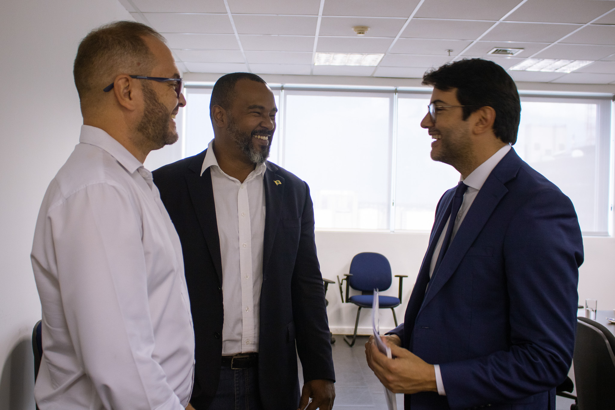 Gestor apresentando o estudo de Dimensionamento da Força de Trabalho