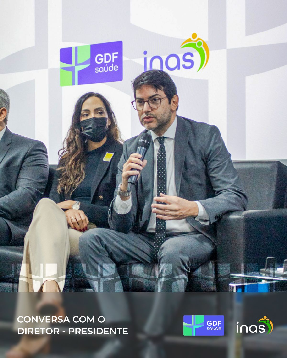 Diretoria e colaboradores do INAS reunidos